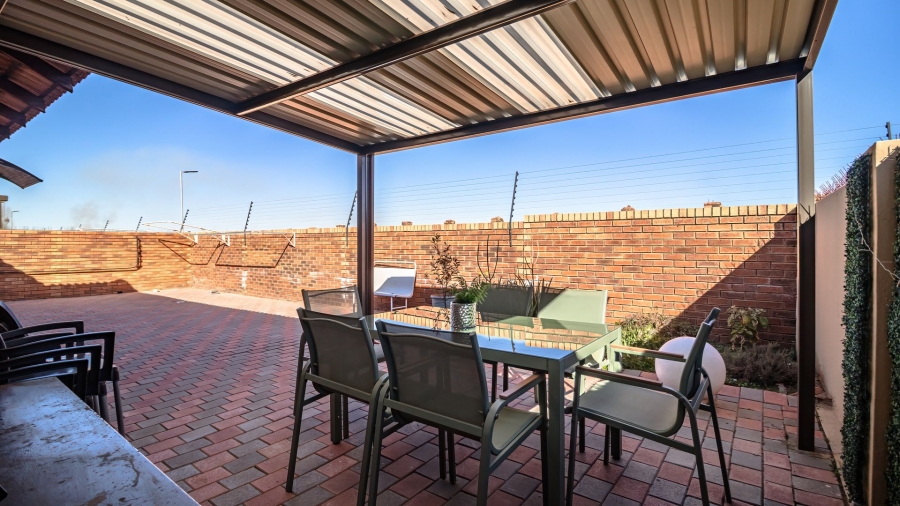 3 Bedroom Property for Sale in Helderwyk Gauteng