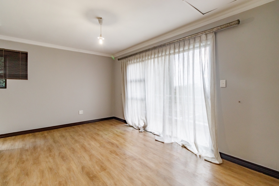 6 Bedroom Property for Sale in Midlands Estate Gauteng