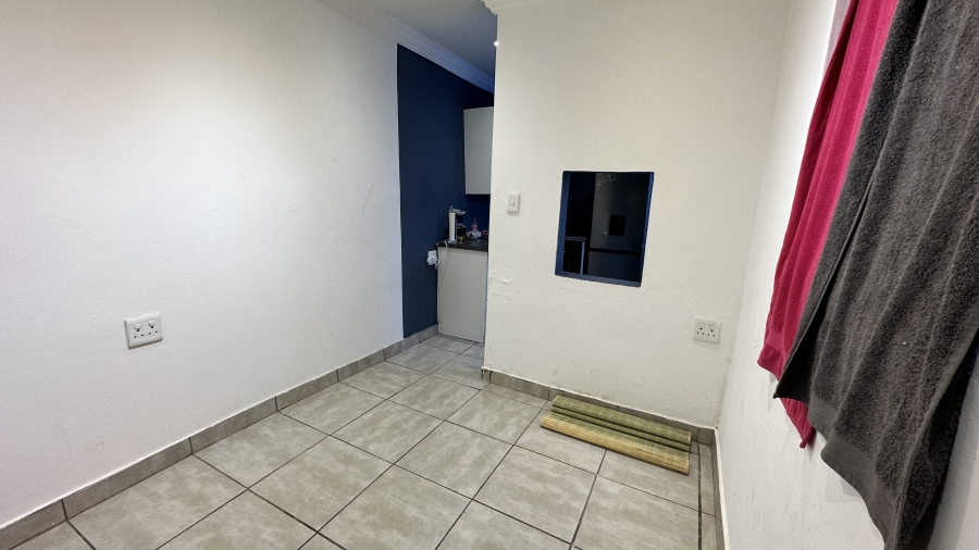To Let 1 Bedroom Property for Rent in Primrose Gauteng
