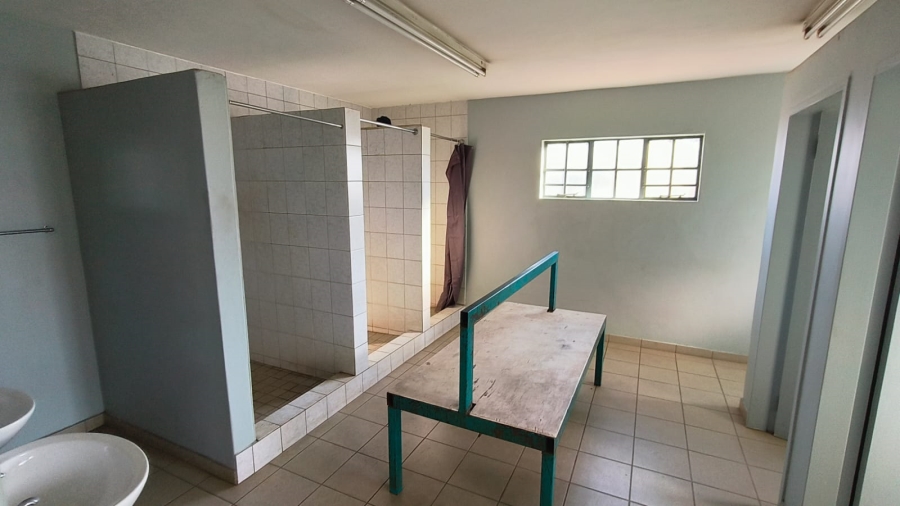 To Let Commercial Property for Rent in Hennopspark Gauteng