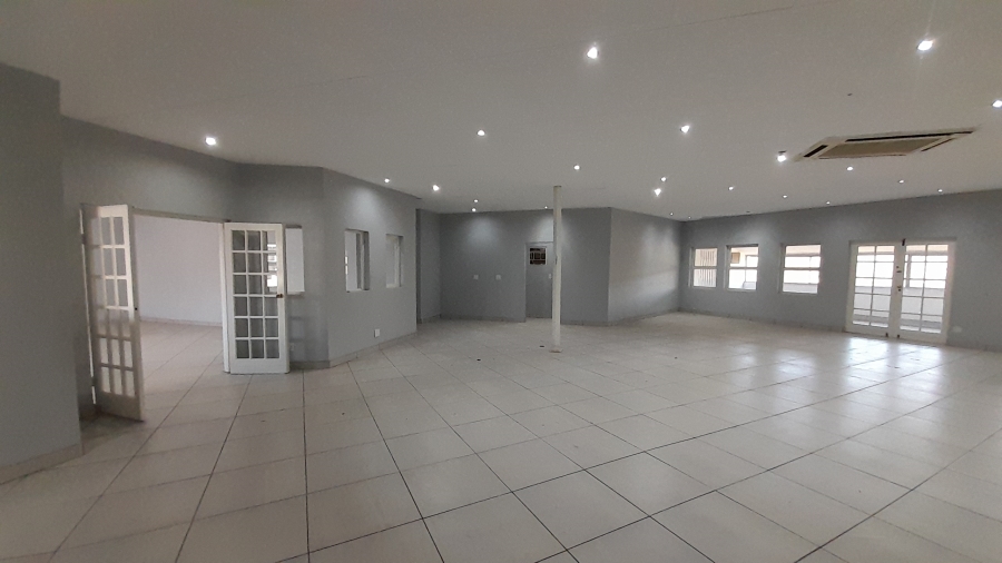 To Let Commercial Property for Rent in Faerie Glen Gauteng