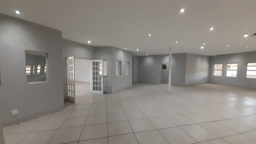 To Let Commercial Property for Rent in Faerie Glen Gauteng