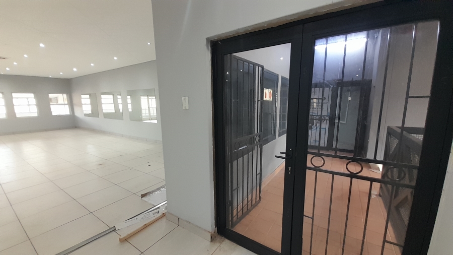 To Let Commercial Property for Rent in Faerie Glen Gauteng
