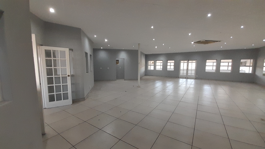 To Let Commercial Property for Rent in Faerie Glen Gauteng