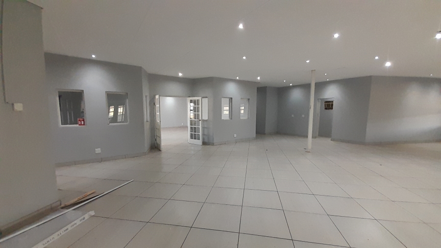 To Let Commercial Property for Rent in Faerie Glen Gauteng