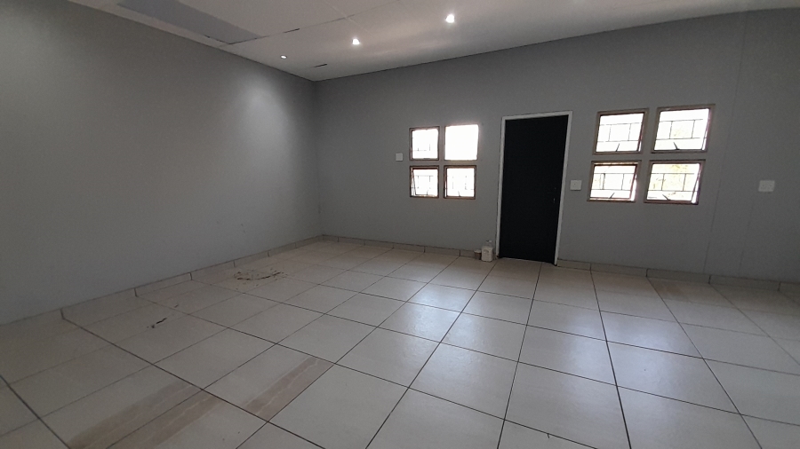 To Let Commercial Property for Rent in Faerie Glen Gauteng