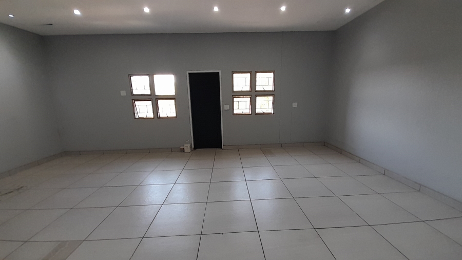To Let Commercial Property for Rent in Faerie Glen Gauteng