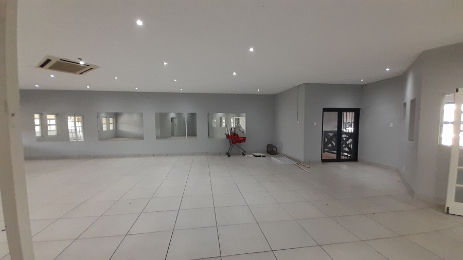 To Let Commercial Property for Rent in Faerie Glen Gauteng