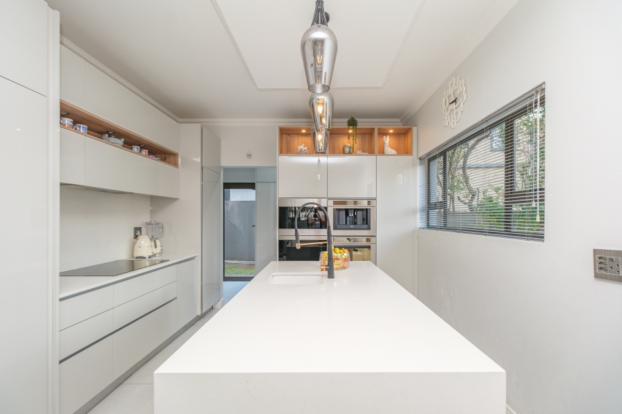 5 Bedroom Property for Sale in Beverley Gauteng