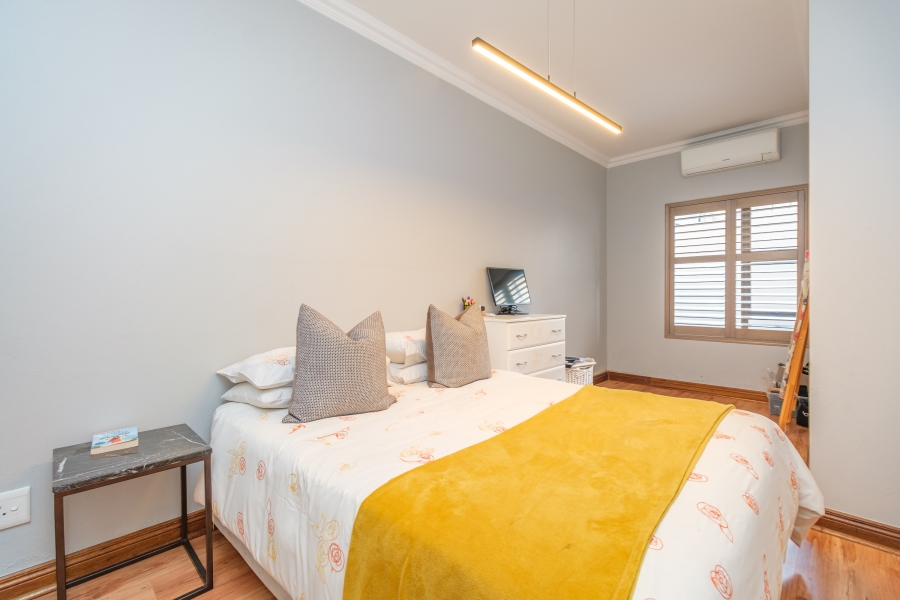 5 Bedroom Property for Sale in Beverley Gauteng