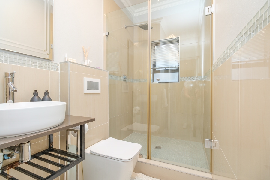 5 Bedroom Property for Sale in Beverley Gauteng