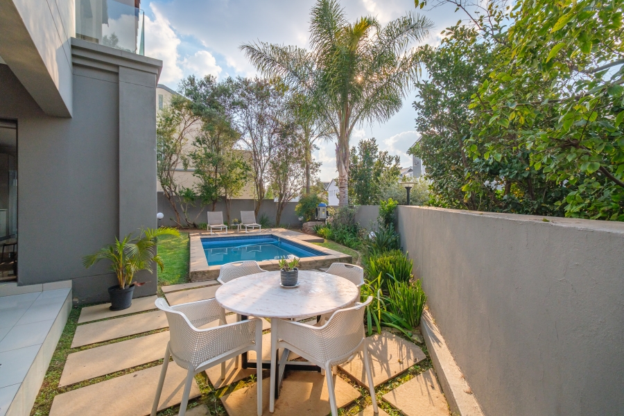5 Bedroom Property for Sale in Beverley Gauteng