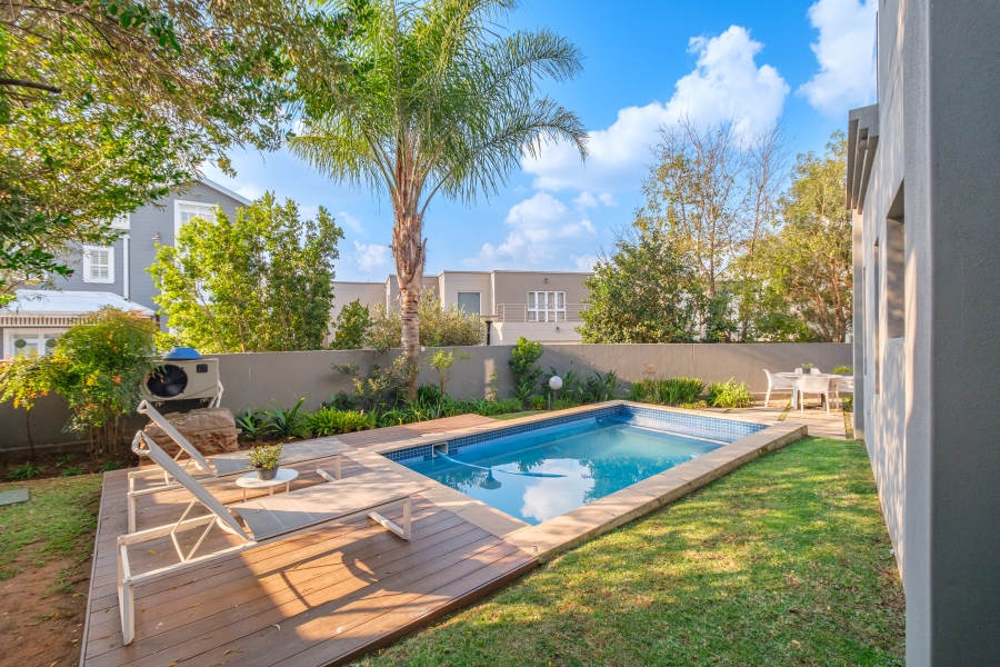5 Bedroom Property for Sale in Beverley Gauteng