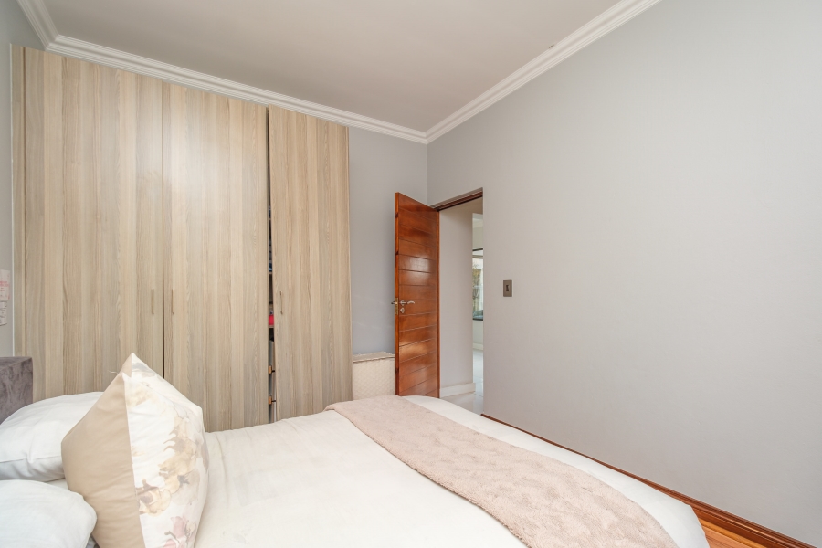 5 Bedroom Property for Sale in Beverley Gauteng