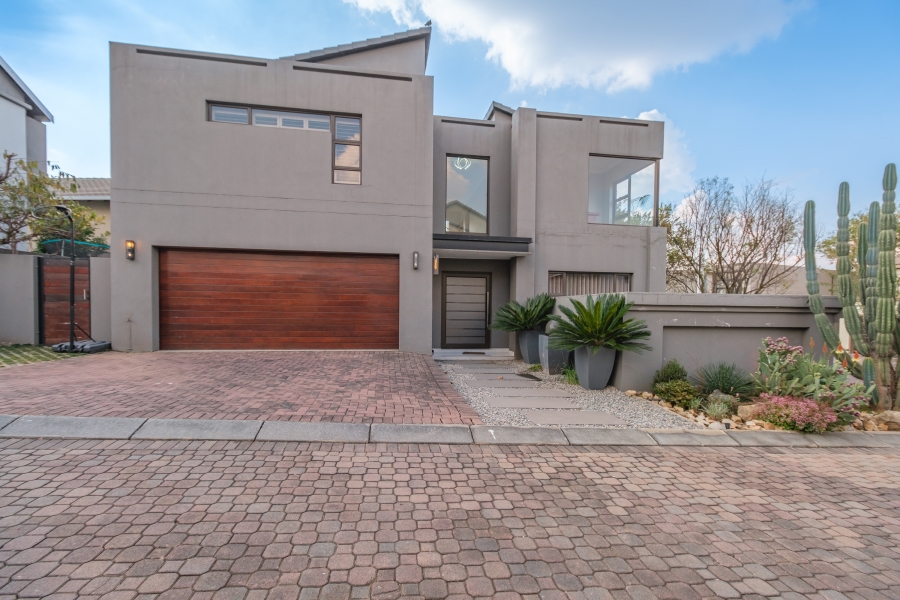 5 Bedroom Property for Sale in Beverley Gauteng