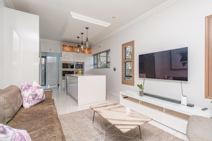 5 Bedroom Property for Sale in Beverley Gauteng