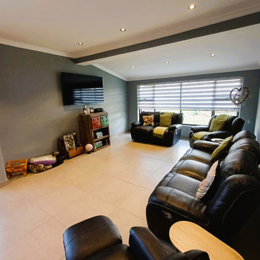 3 Bedroom Property for Sale in Meyerton Central Gauteng