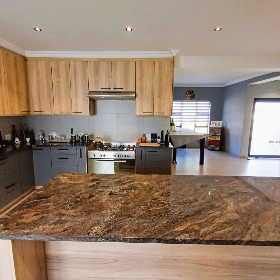 3 Bedroom Property for Sale in Meyerton Central Gauteng