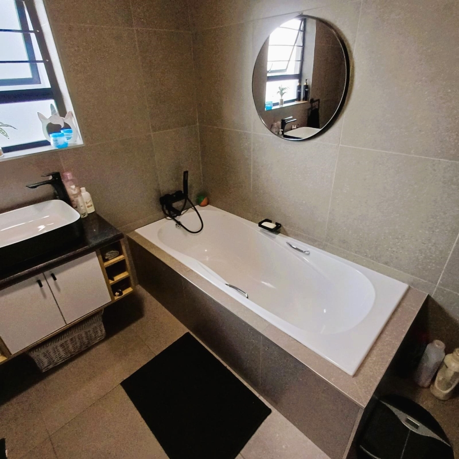 3 Bedroom Property for Sale in Meyerton Central Gauteng