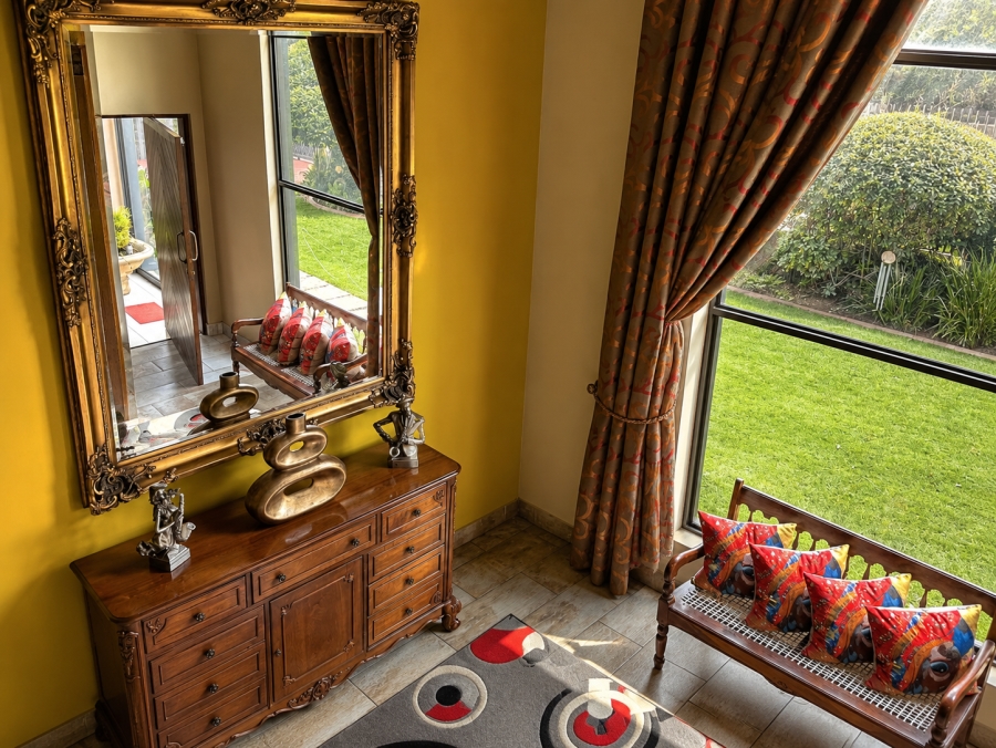 7 Bedroom Property for Sale in Three Rivers Gauteng