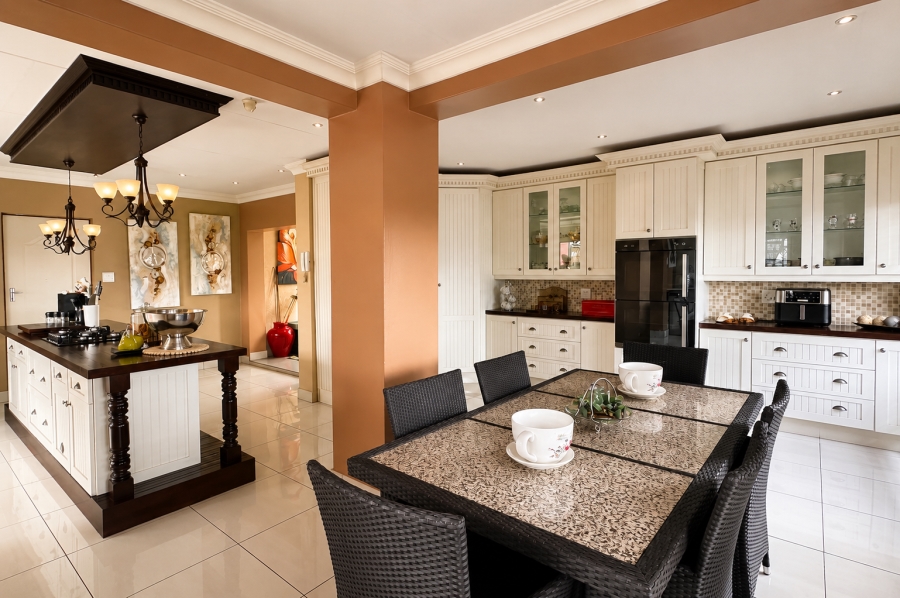 7 Bedroom Property for Sale in Three Rivers Gauteng