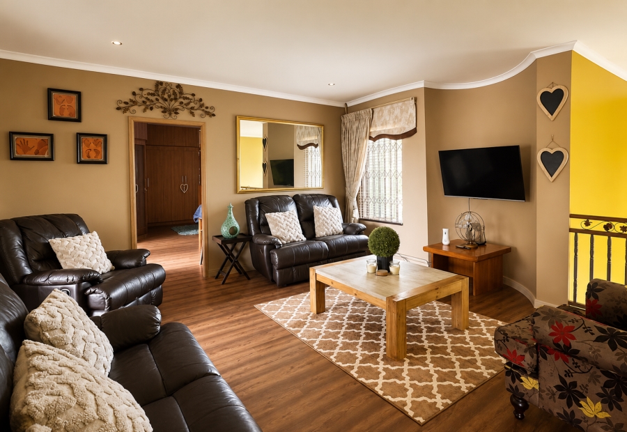7 Bedroom Property for Sale in Three Rivers Gauteng