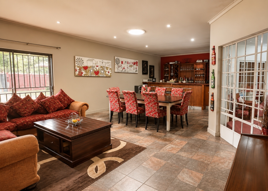 7 Bedroom Property for Sale in Three Rivers Gauteng