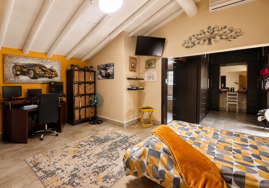 7 Bedroom Property for Sale in Three Rivers Gauteng
