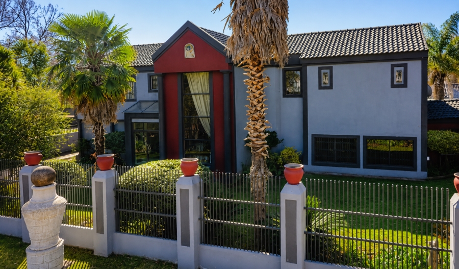 7 Bedroom Property for Sale in Three Rivers Gauteng