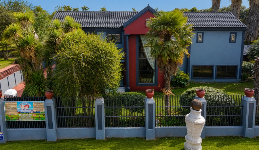 7 Bedroom Property for Sale in Three Rivers Gauteng