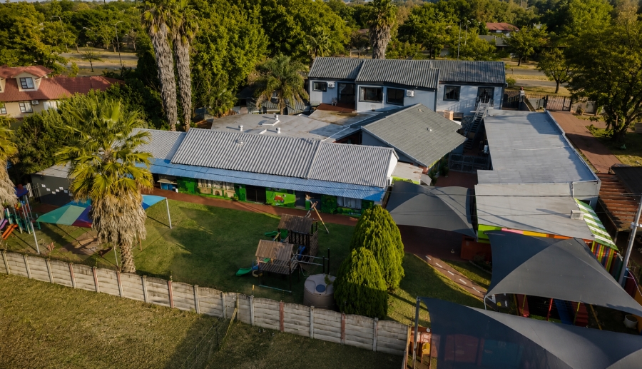 7 Bedroom Property for Sale in Three Rivers Gauteng