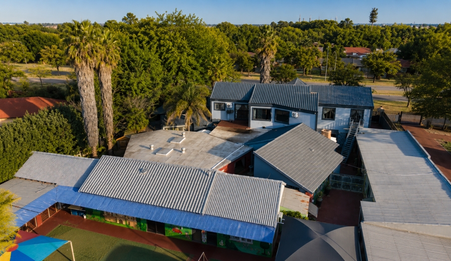 7 Bedroom Property for Sale in Three Rivers Gauteng
