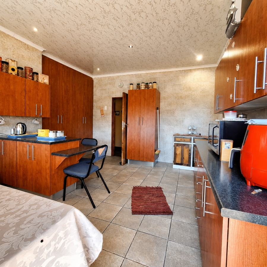 3 Bedroom Property for Sale in Rensburg Gauteng