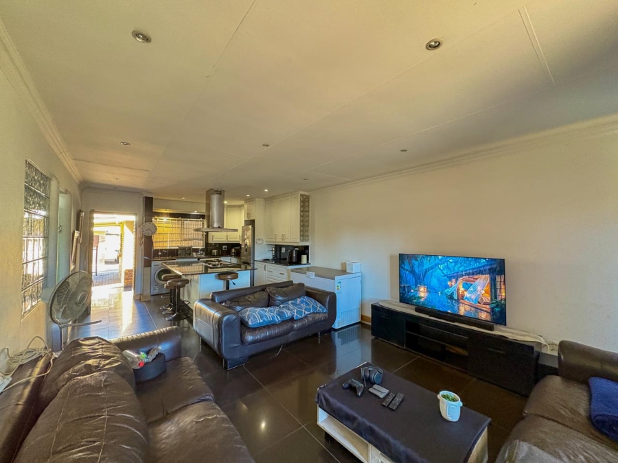 2 Bedroom Property for Sale in Sunward Park Gauteng