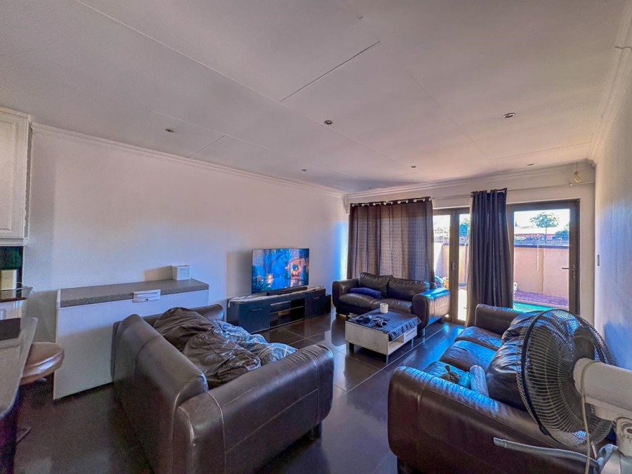 2 Bedroom Property for Sale in Sunward Park Gauteng