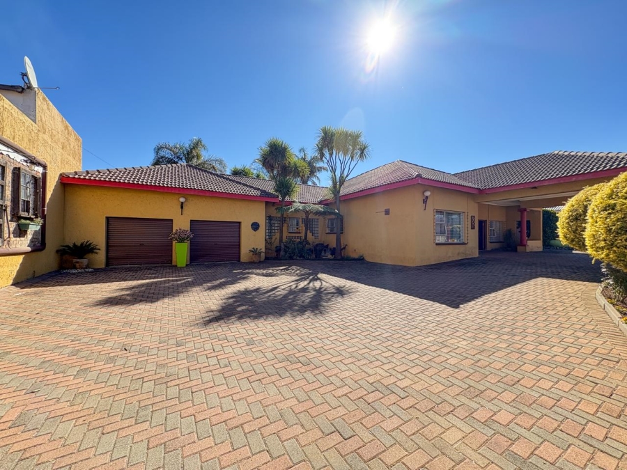 3 Bedroom Property for Sale in Brakpan Central Gauteng