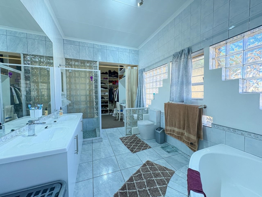 3 Bedroom Property for Sale in Brakpan Central Gauteng