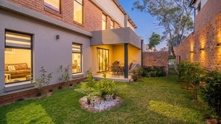 4 Bedroom Property for Sale in Carlswald Gauteng