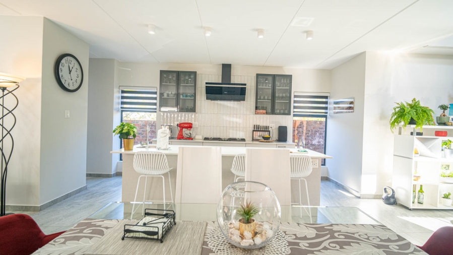 4 Bedroom Property for Sale in Carlswald Gauteng