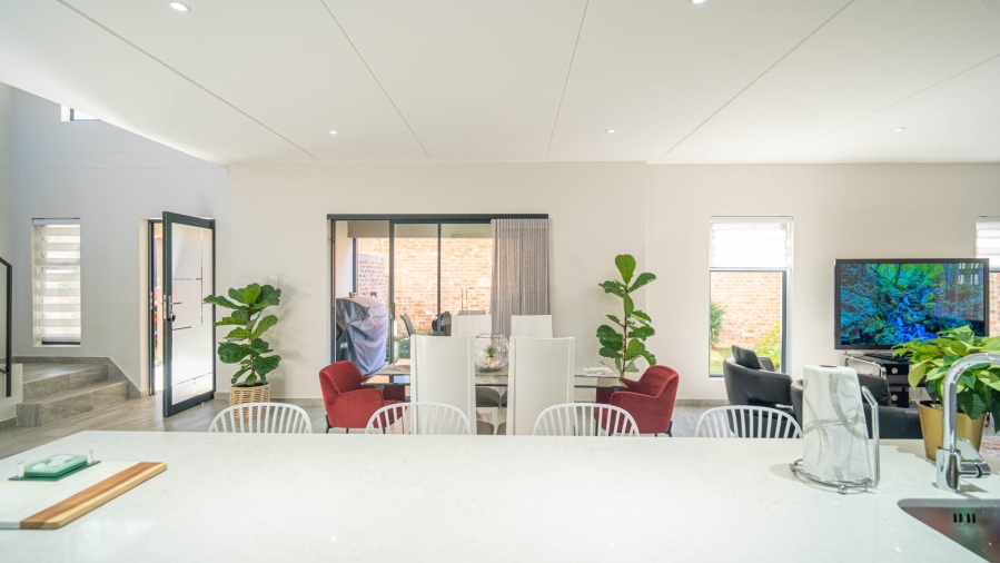 4 Bedroom Property for Sale in Carlswald Gauteng