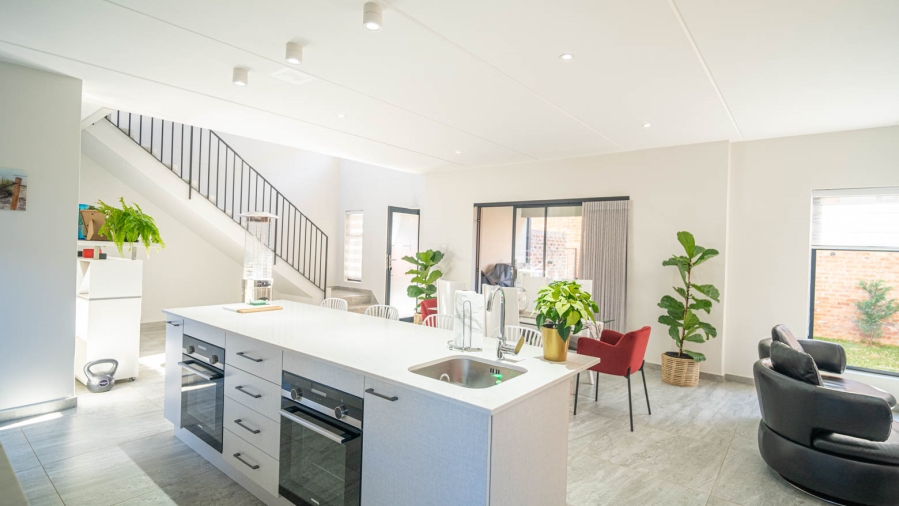 4 Bedroom Property for Sale in Carlswald Gauteng