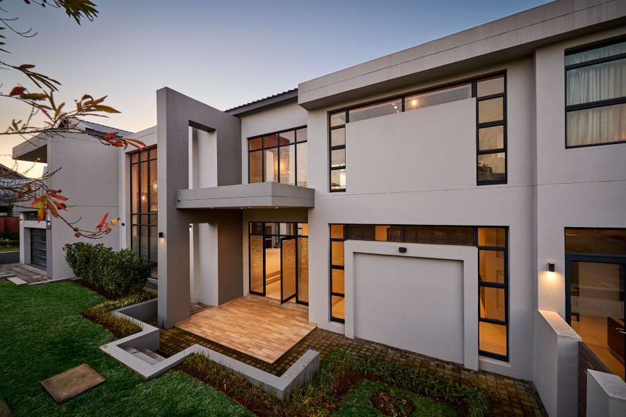 4 Bedroom Property for Sale in Waterfall Country Estate Gauteng