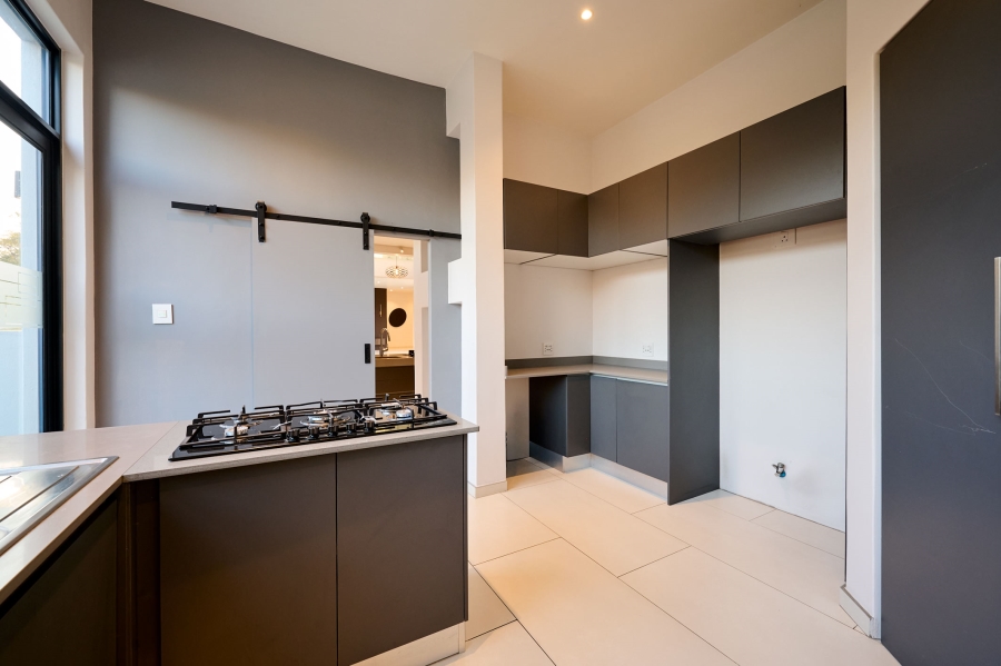 4 Bedroom Property for Sale in Waterfall Country Estate Gauteng