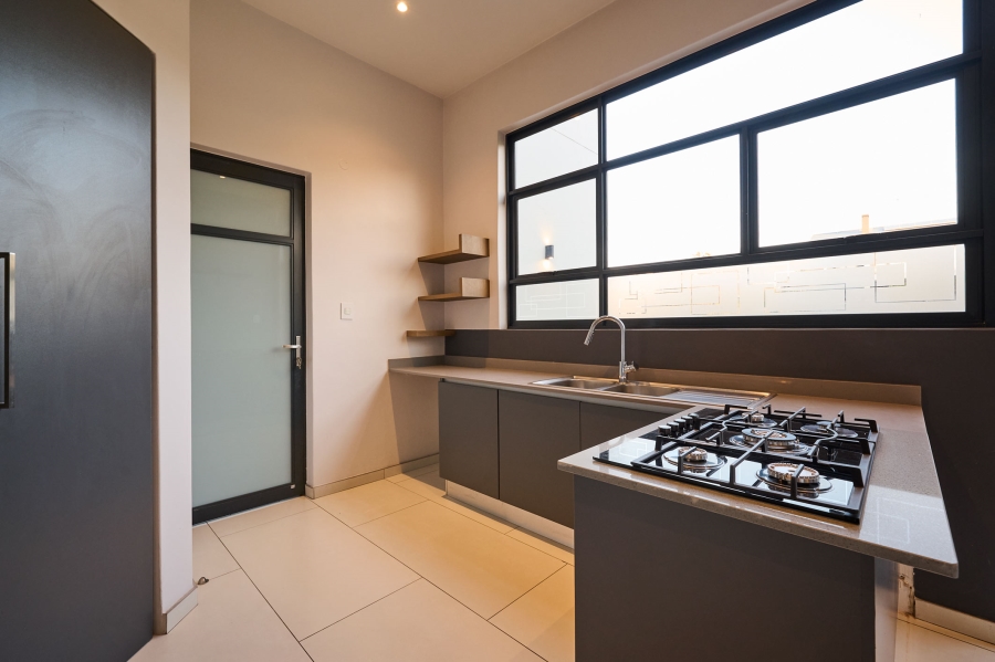 4 Bedroom Property for Sale in Waterfall Country Estate Gauteng