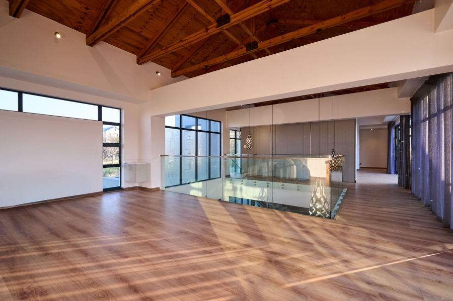 4 Bedroom Property for Sale in Waterfall Country Estate Gauteng