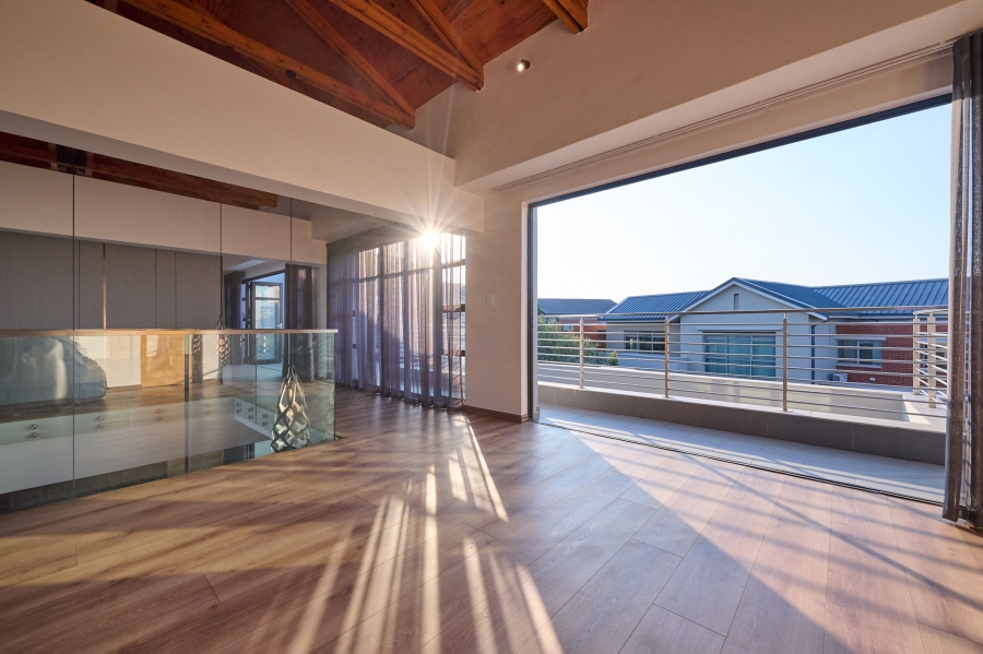 4 Bedroom Property for Sale in Waterfall Country Estate Gauteng