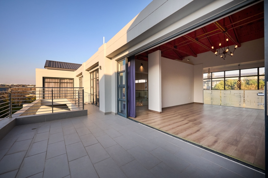 4 Bedroom Property for Sale in Waterfall Country Estate Gauteng