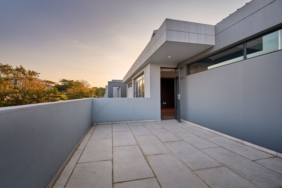 4 Bedroom Property for Sale in Waterfall Country Estate Gauteng