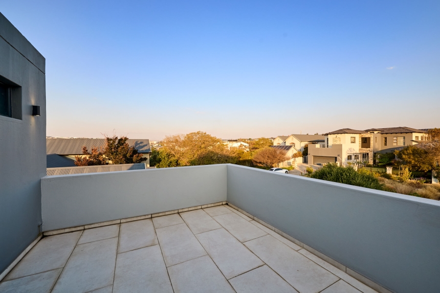 4 Bedroom Property for Sale in Waterfall Country Estate Gauteng