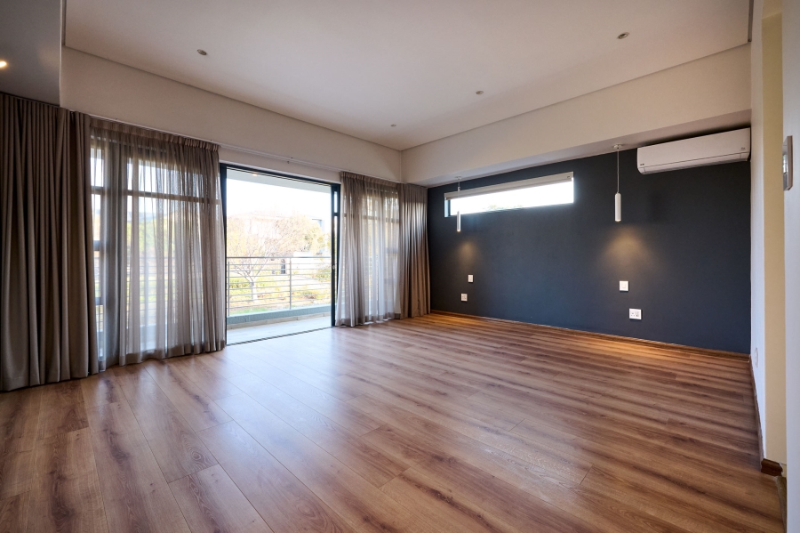 4 Bedroom Property for Sale in Waterfall Country Estate Gauteng